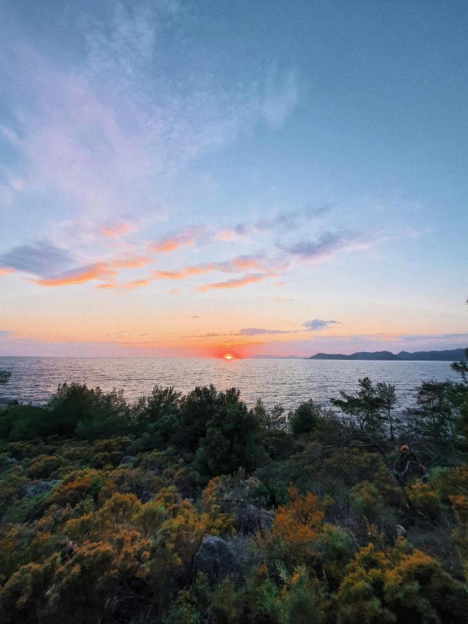 Rocas Roja Beach Hotel Faralya Εξωτερικό φωτογραφία